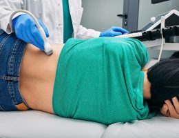doctor scanning kidney